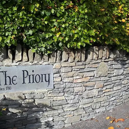 Holiday home The Coach House At The Priory *